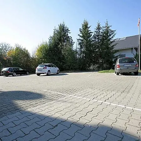 Otel Am Baronenwald Göppingen