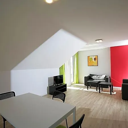 Am Baronenwald 3* Göppingen
