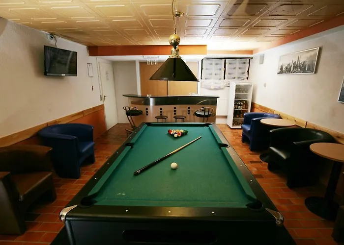 Am Baronenwald فندق