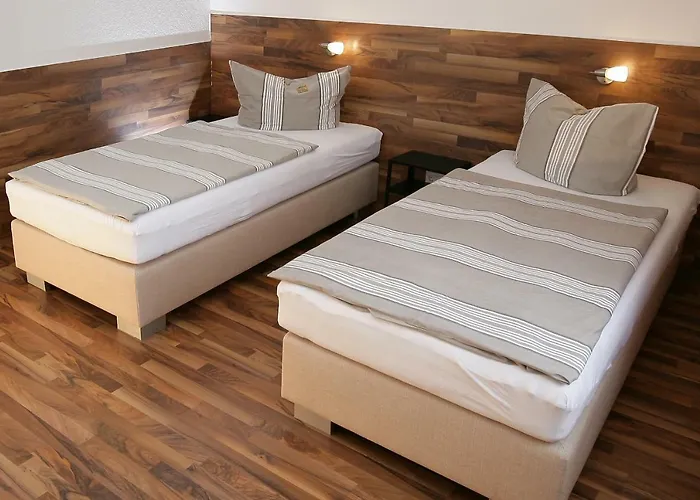 Am Baronenwald فندق